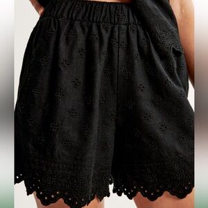 Abercrombie & fitch linen eyelet pull-on shorts size large NWT